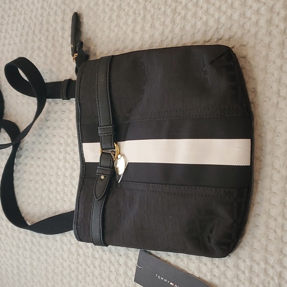 Tommy Hilfiger Handbags - NWT Tommy Hilfiger Cross body black purse